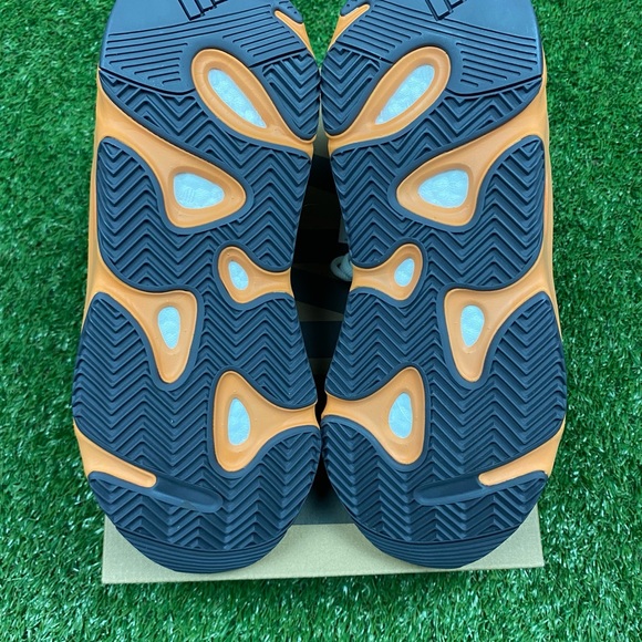 New in box Adidas Yeezy Boost 700 enflame men’s size 8 US - Picture 6 of 9